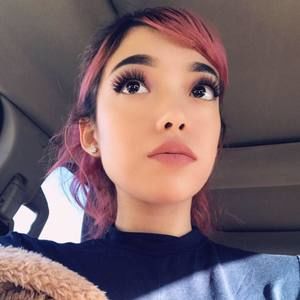 Meet your Posher, Bella